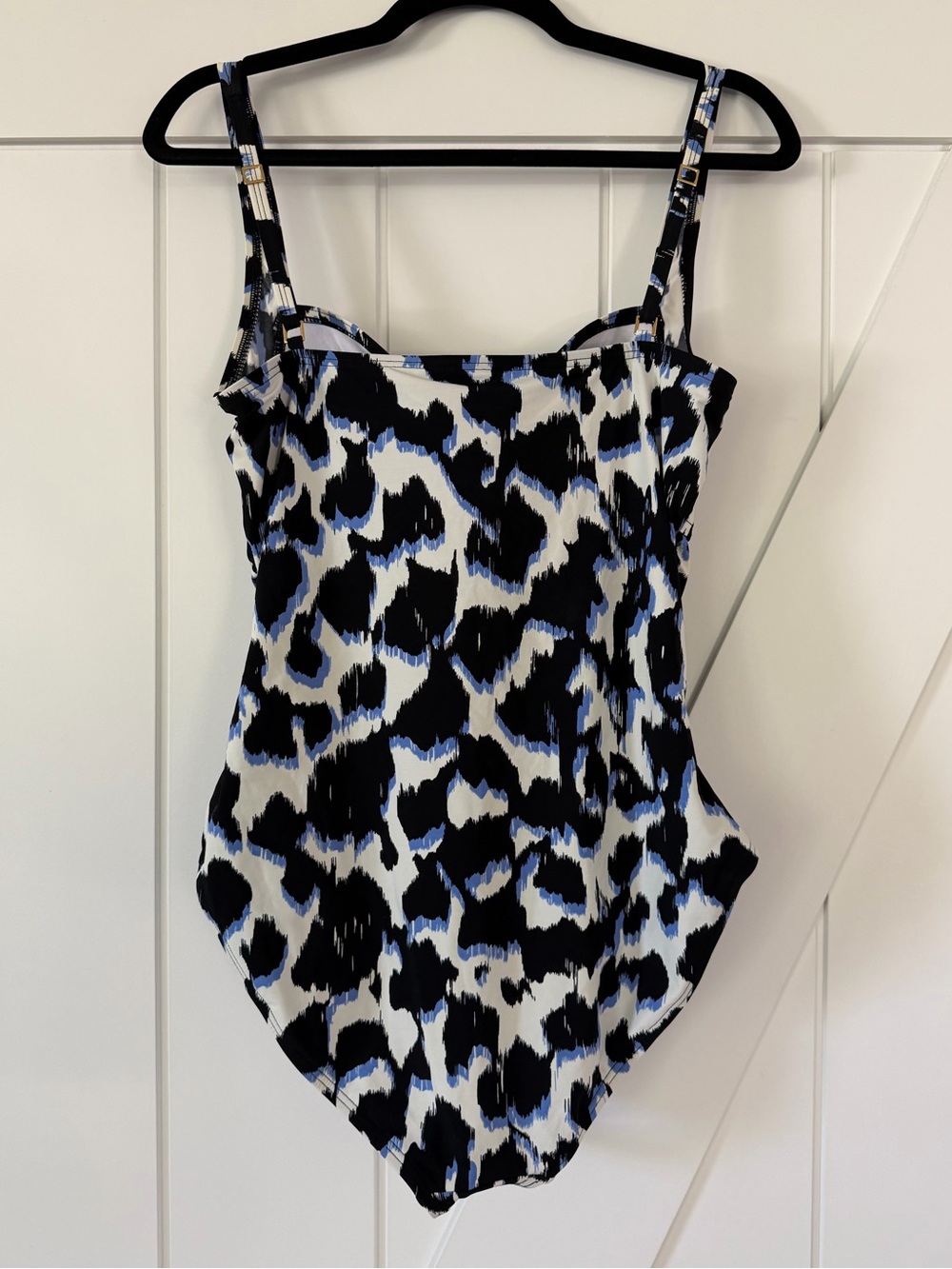 La Blanca One Piece Animal Print Swimsuit - Picture 2 of 7